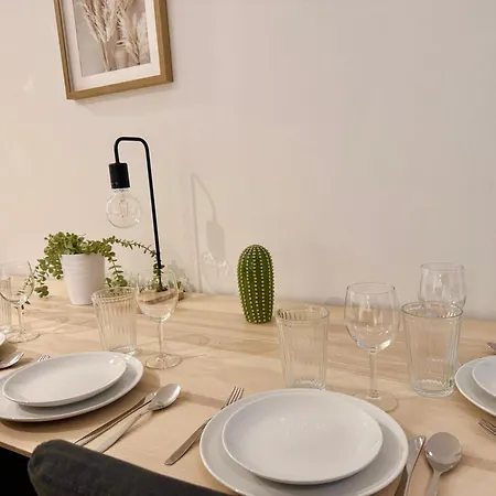 Appartement Modern Stylish Near Scs